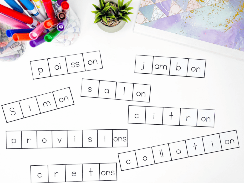 French orthographic mapping activities are a great way to teach your students how to spell in French. Utilizing this in your classroom helps make French writing a breeze!