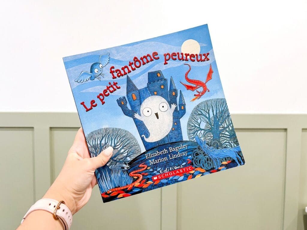 Le petit fantôme peureux is a perfect French book for halloween